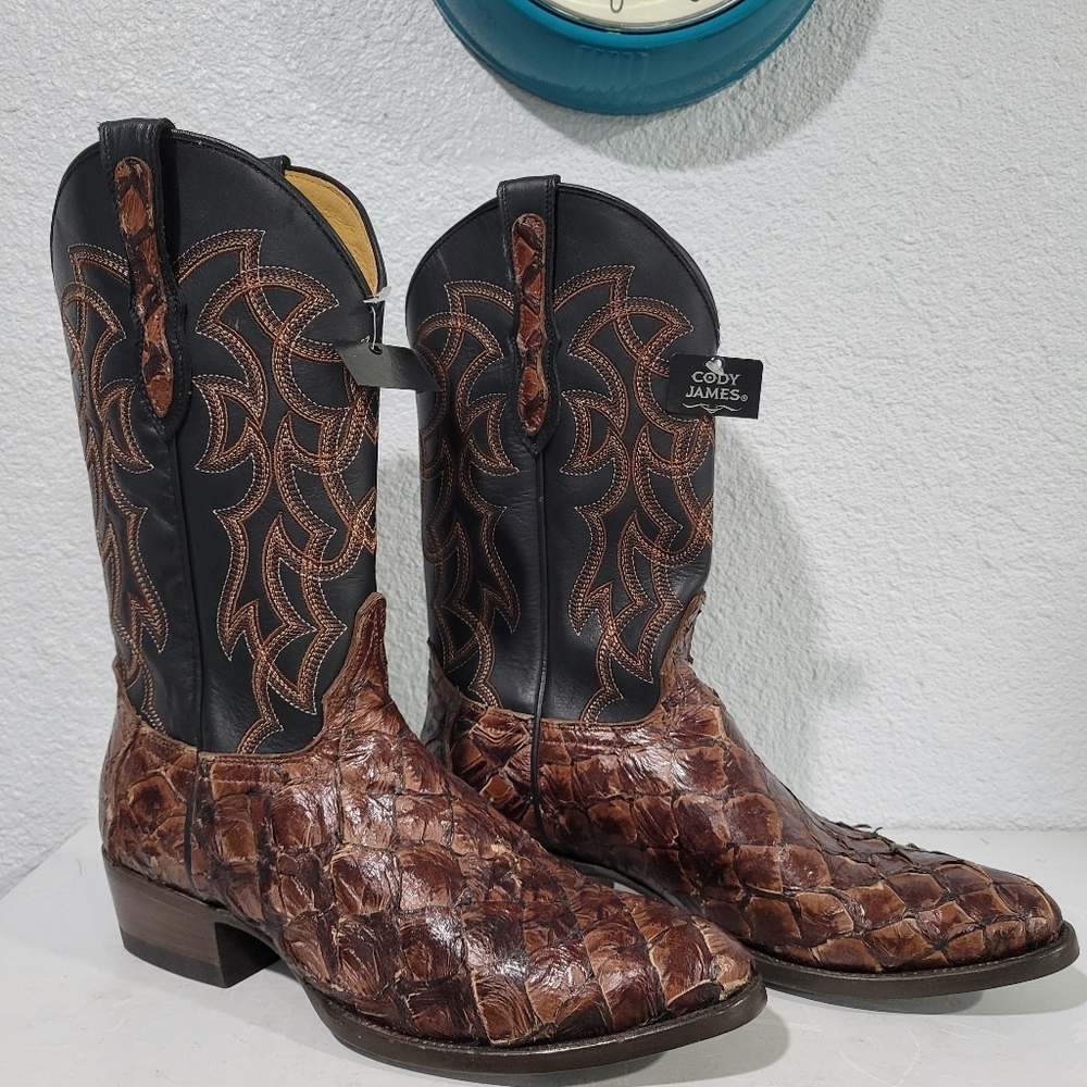Cody James Men's Exotic Pirarucu Western Boots - Round Toe Size 8.5 D New
